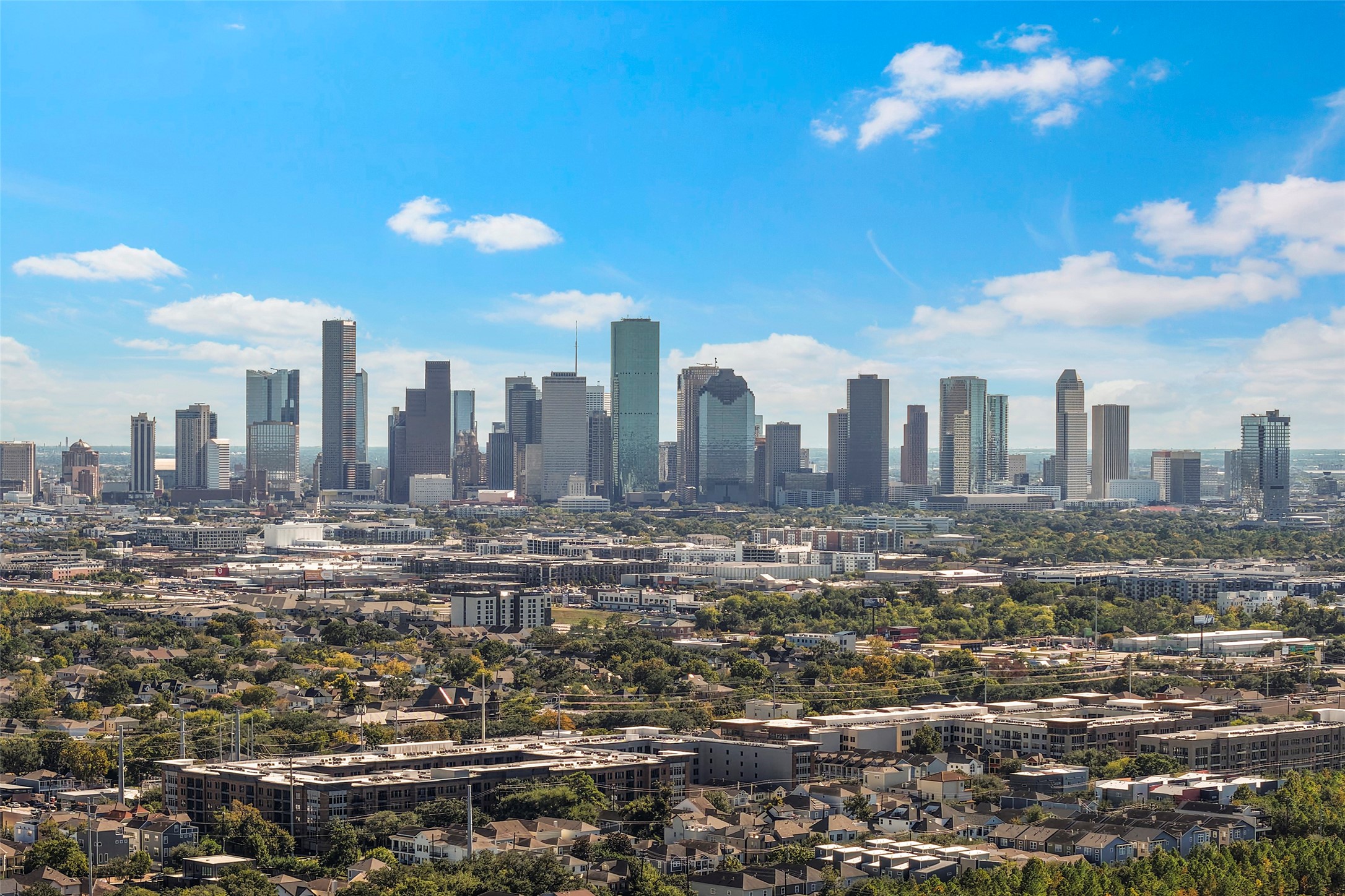 919 Lawrence Street Houston, TX 77008 - Photo 9 of 9 a view of a city with tall buildings