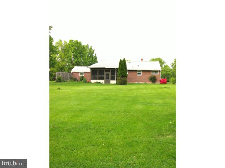 606 Melvin Road Telford, PA 18969 - Photo 3 of 20