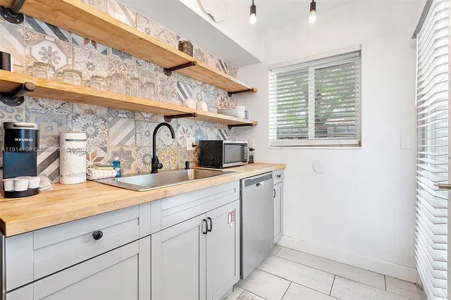 $750,000 | 1411 Northeast 12th Street, Fort Lauderdale, FL 33304