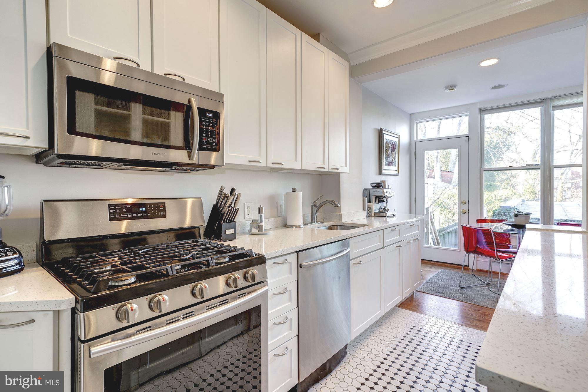 3411 R Street Northwest Washington, DC 20007 - Photo 13 of 32