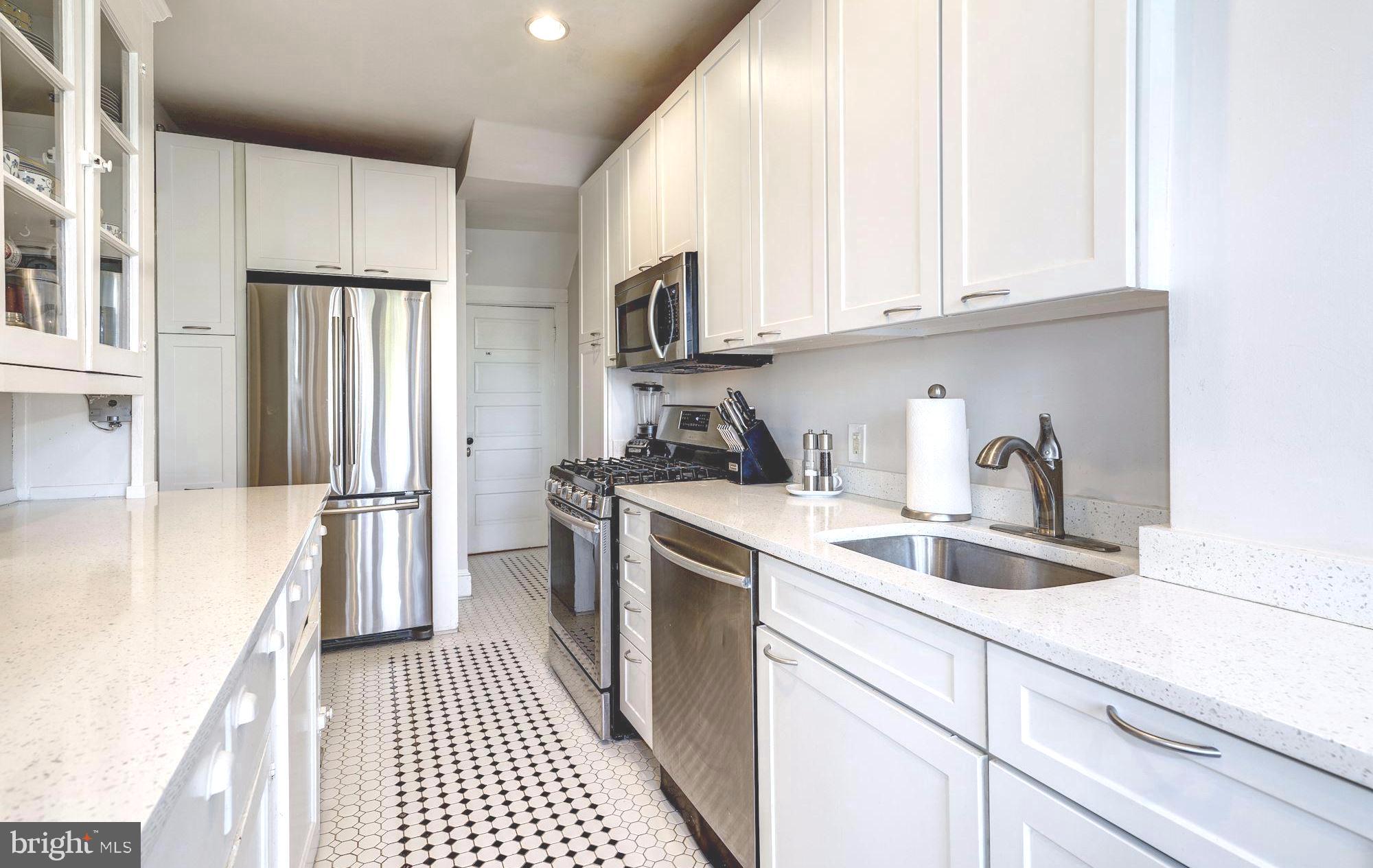 3411 R Street Northwest Washington, DC 20007 - Photo 15 of 32