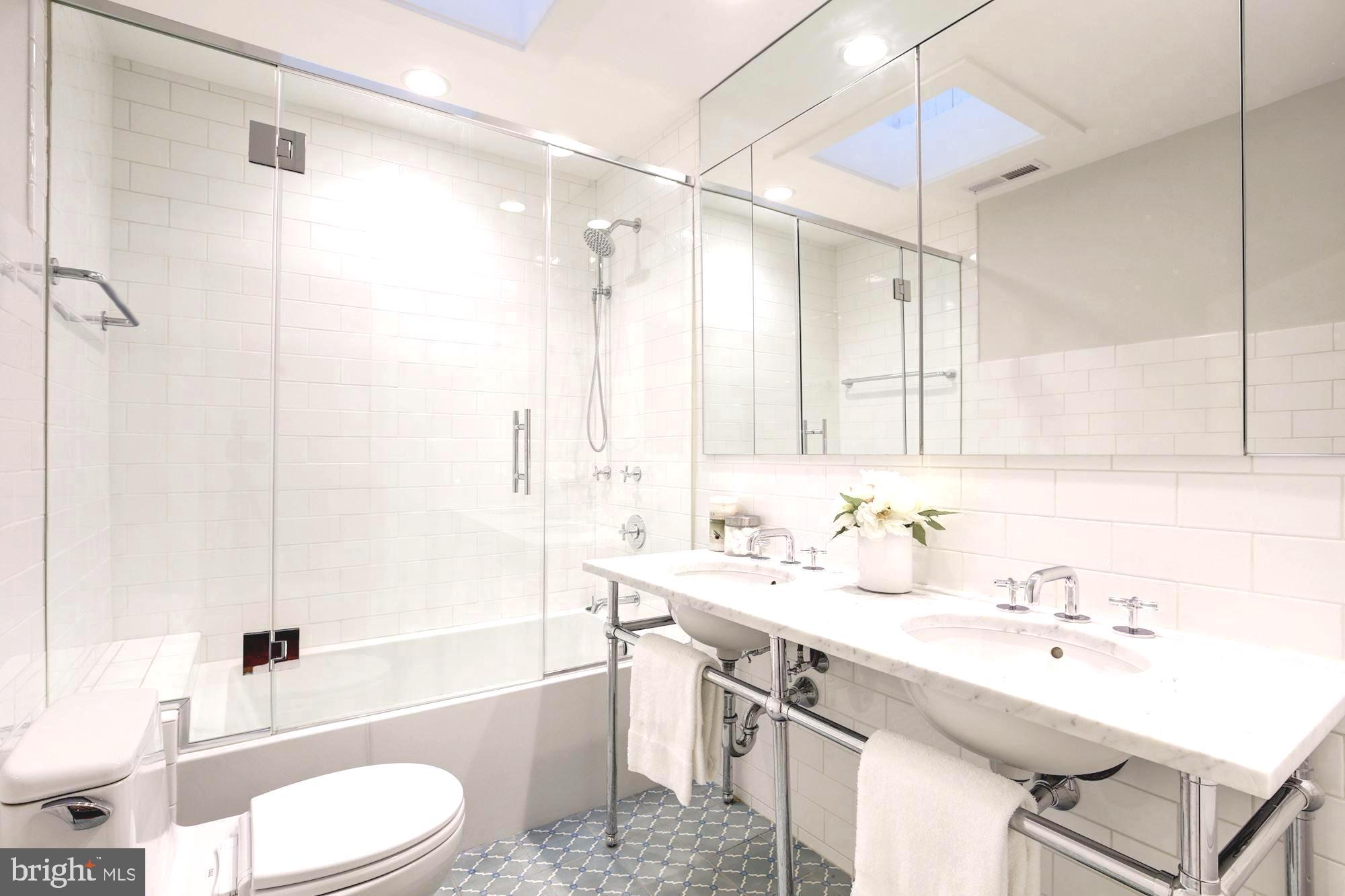 3411 R Street Northwest Washington, DC 20007 - Photo 20 of 32