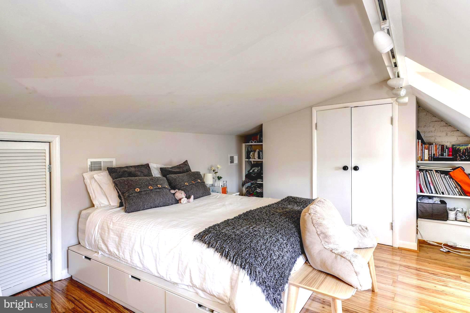 3411 R Street Northwest Washington, DC 20007 - Photo 23 of 32