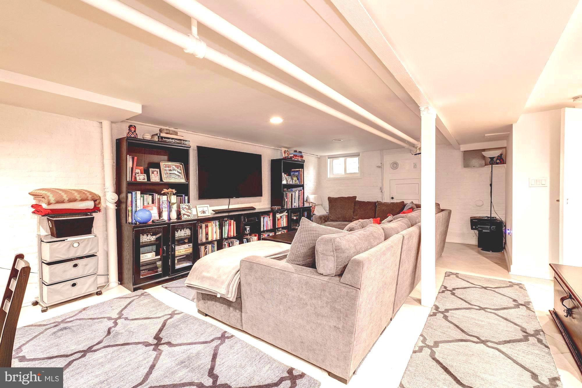 3411 R Street Northwest Washington, DC 20007 - Photo 27 of 32