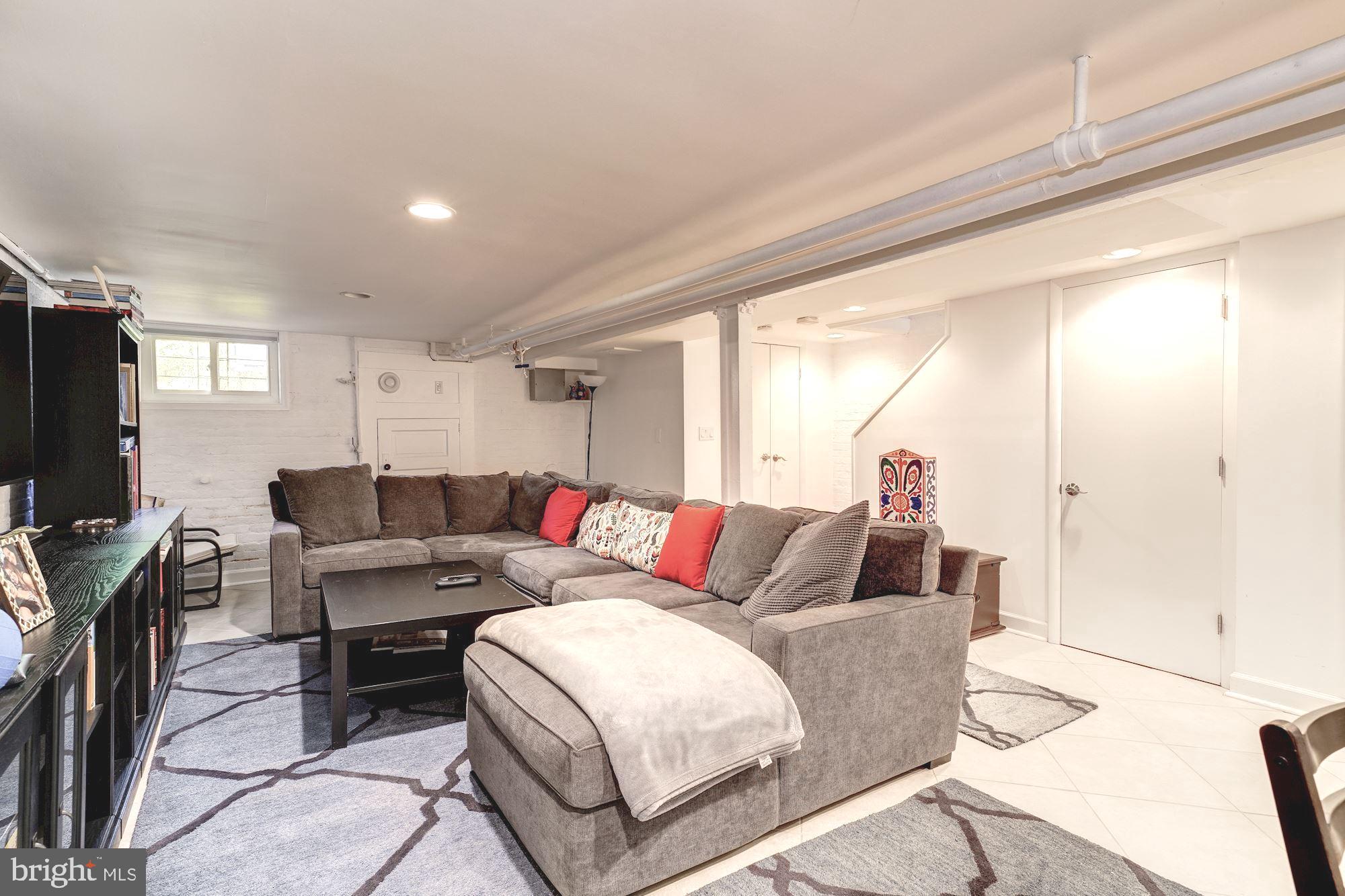 3411 R Street Northwest Washington, DC 20007 - Photo 28 of 32