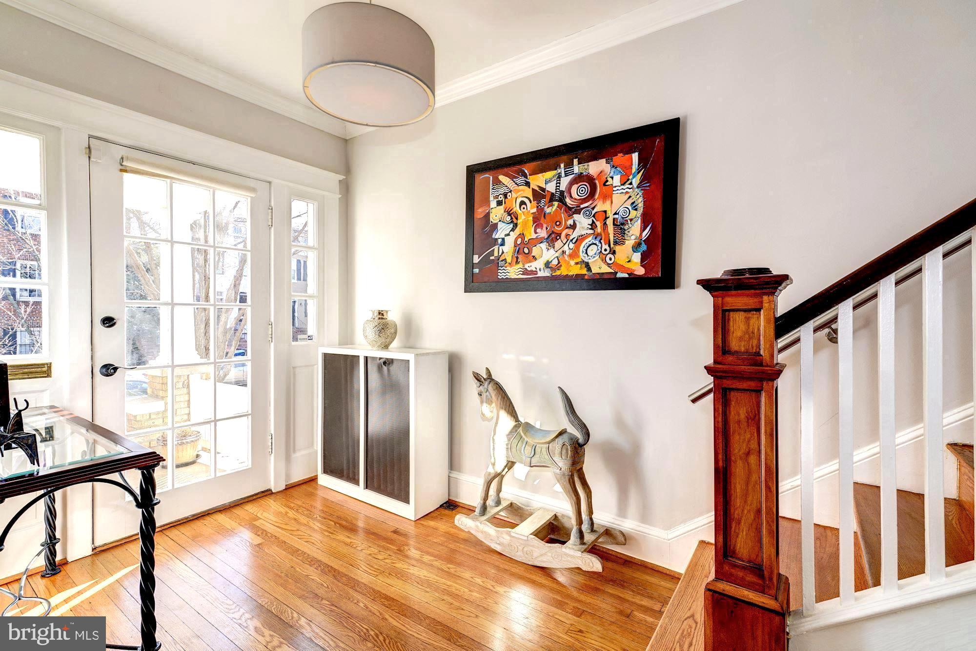 3411 R Street Northwest Washington, DC 20007 - Photo 4 of 32