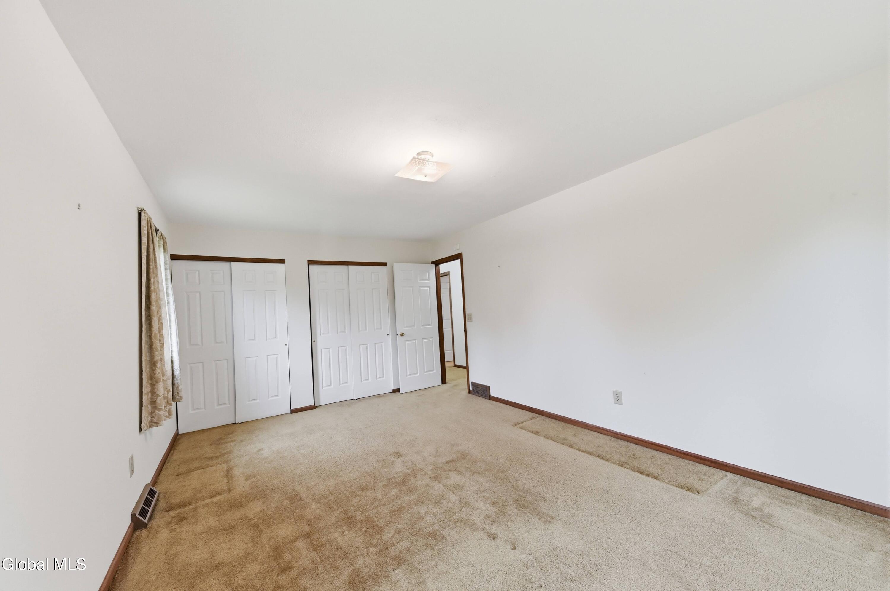 60 Surrey Mall Bethlehem, NY 12159 - Photo 41 of 49 50SurreyMall_041