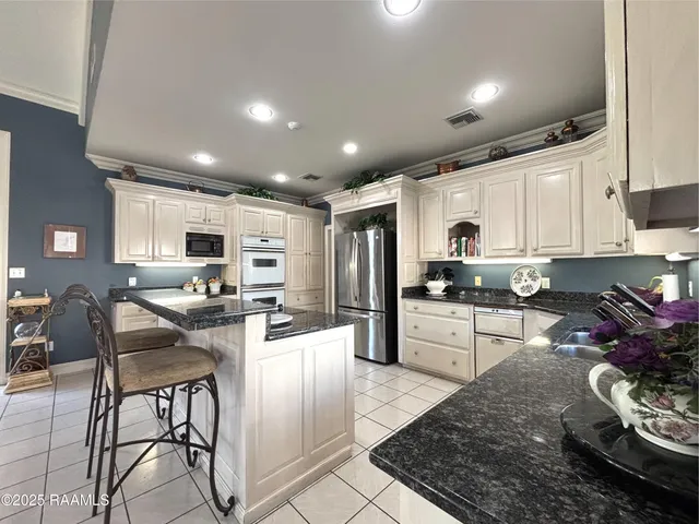 $695,000 | 1 Marquis Manor, Morgan City, LA 70380