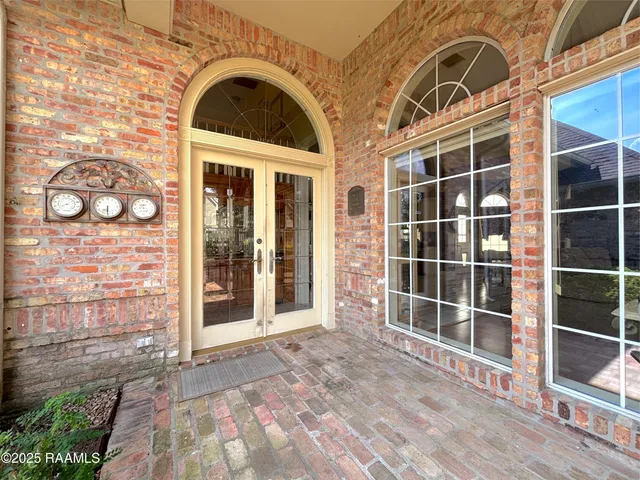 $695,000 | 1 Marquis Manor, Morgan City, LA 70380