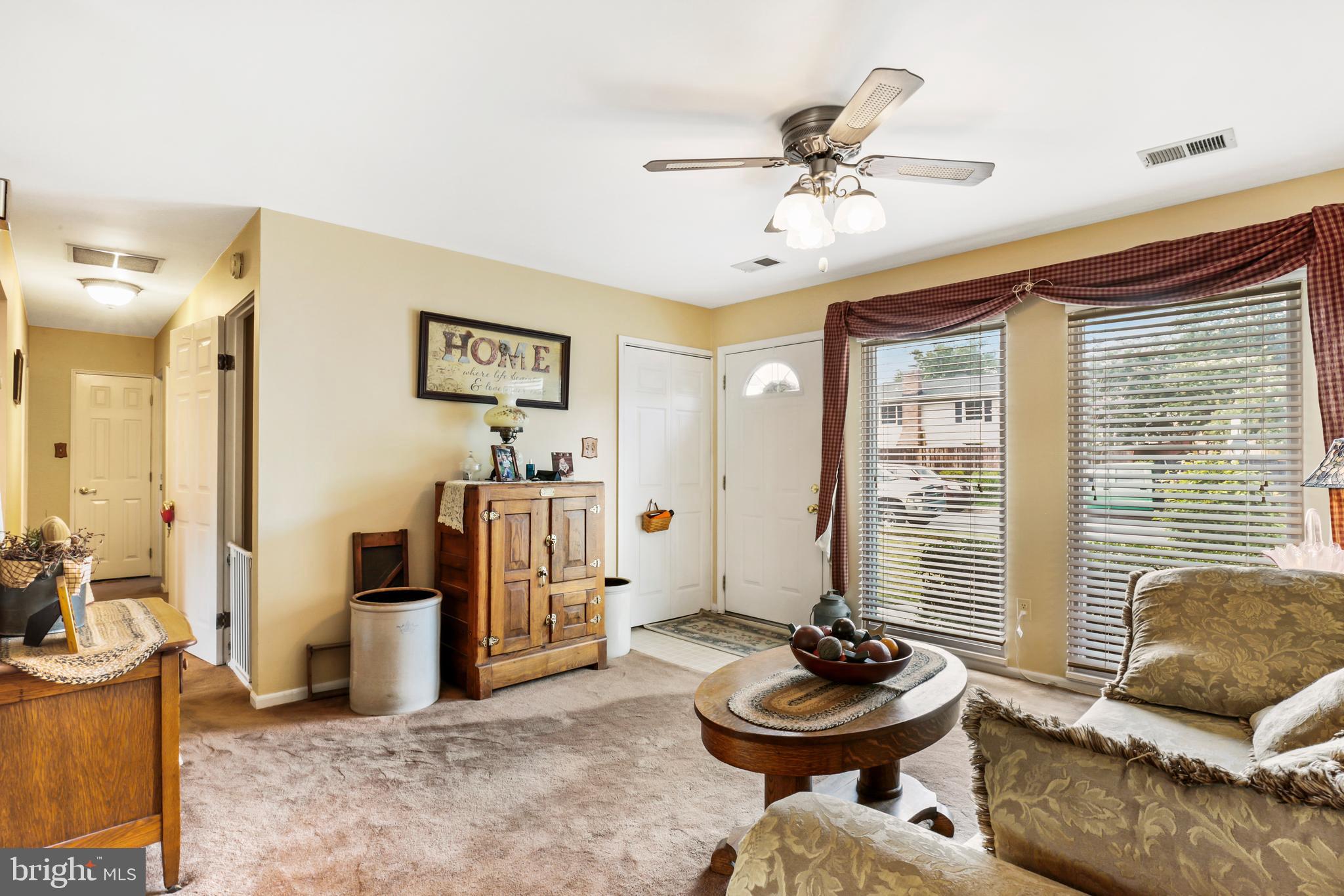 902 West Redwood Road Sterling, VA 20164 - Photo 13 of 19 Gallery Image 13