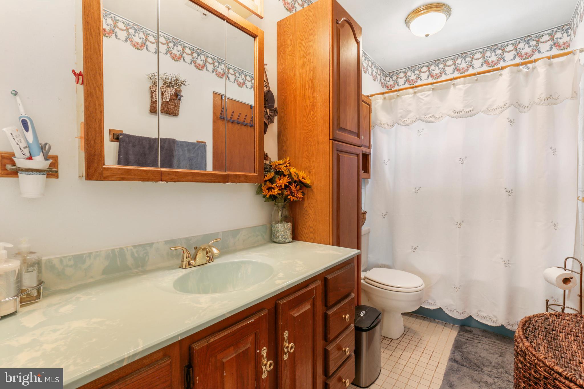 902 West Redwood Road Sterling, VA 20164 - Photo 14 of 19 Gallery Image 14