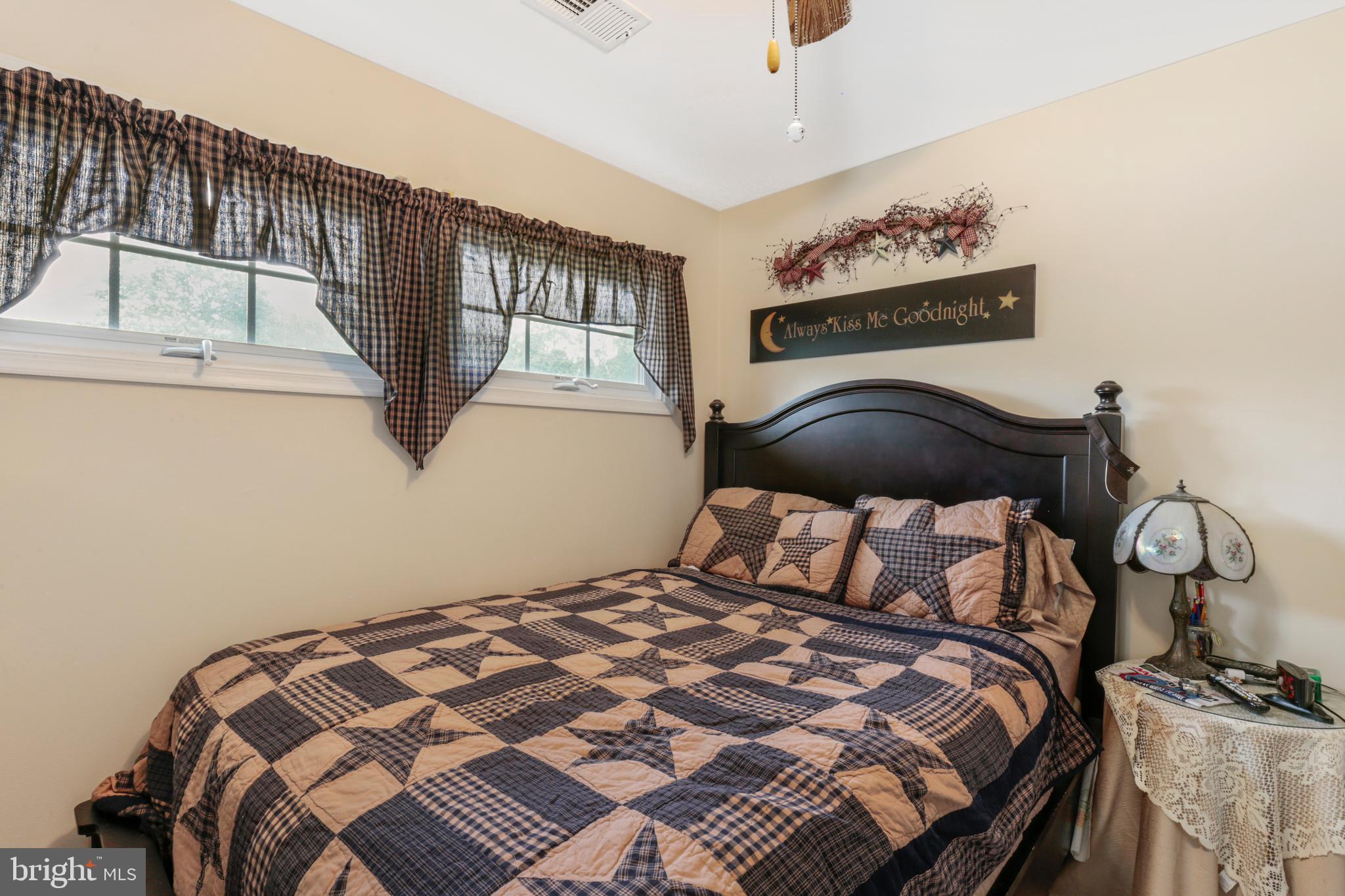 902 West Redwood Road Sterling, VA 20164 - Photo 15 of 19 Gallery Image 15