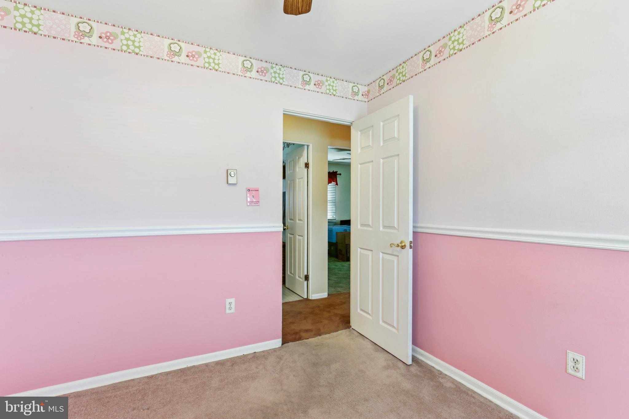 902 West Redwood Road Sterling, VA 20164 - Photo 19 of 19 Gallery Image 19