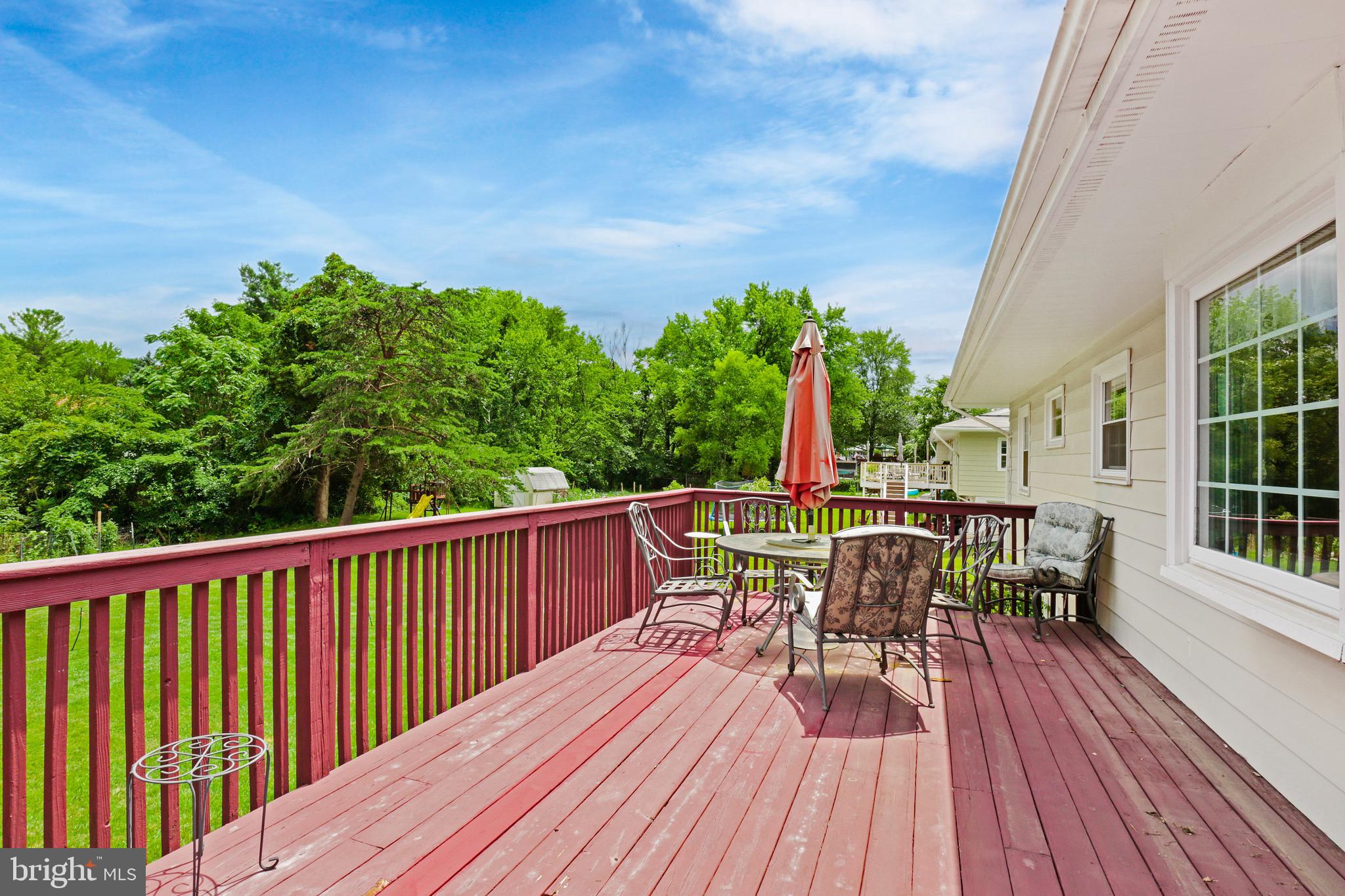 902 West Redwood Road Sterling, VA 20164 - Photo 5 of 19 Gallery Image 5