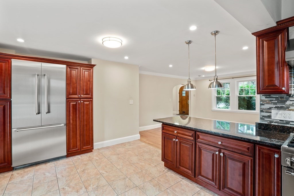 45 Alberta Road Brookline, MA 02467 - Photo 12 of 36