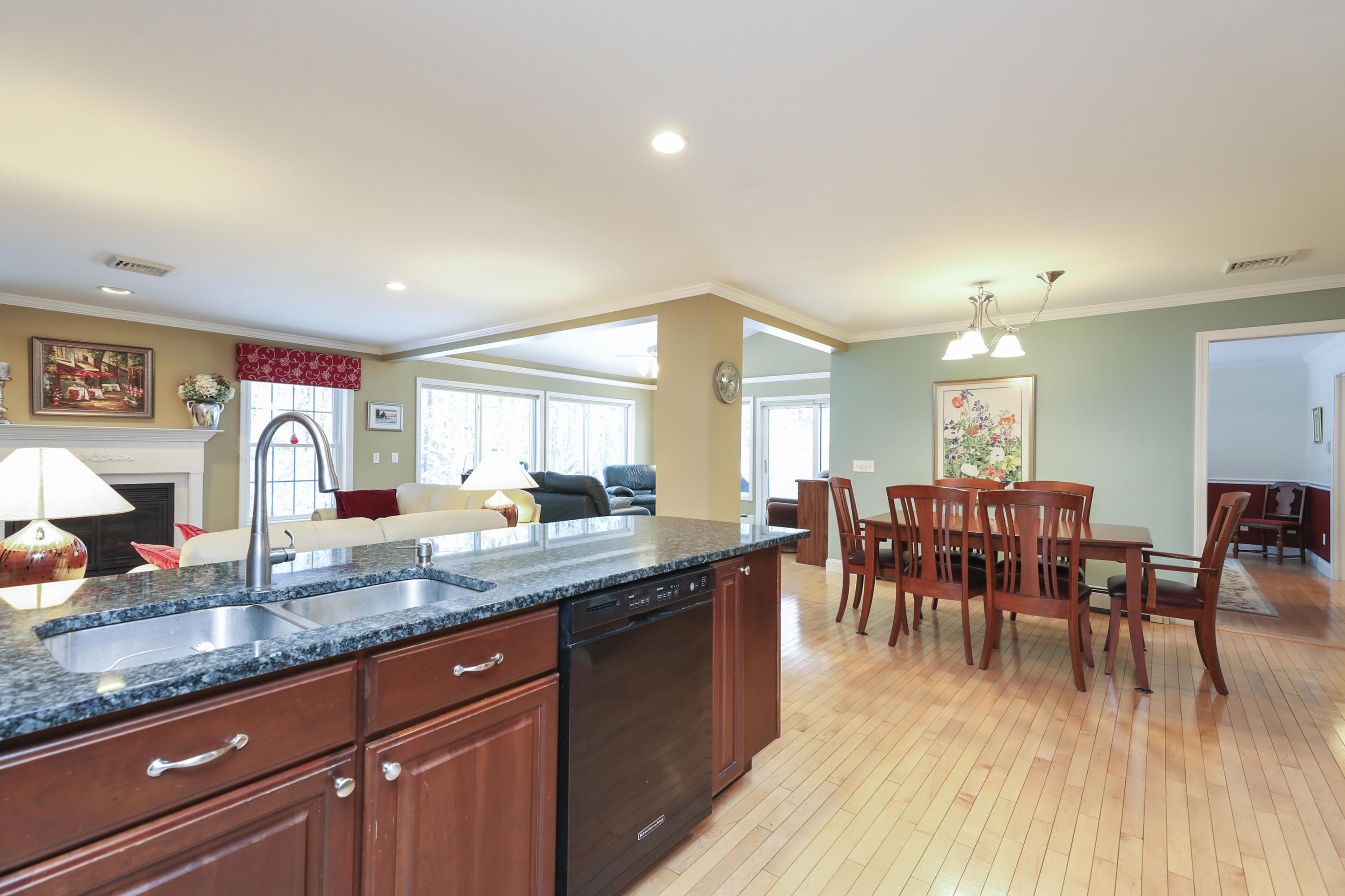 8 Spar Cove Road Freeport, ME 04032 - Photo 8 of 43 018-photo-8023629