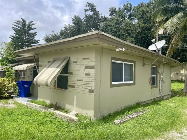 $1,800 | 1521 North 59th Terrace, Unit B, Hollywood, FL 33021