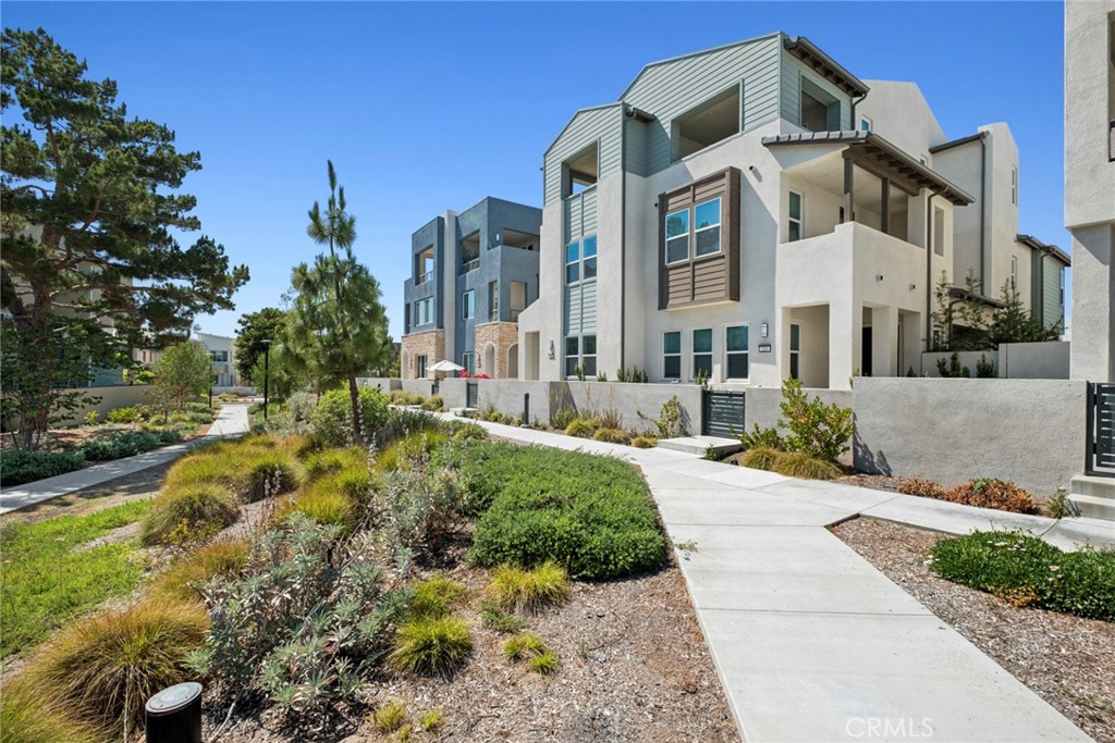 327 Baluster Irvine, CA 92618 - Photo 45 of 75