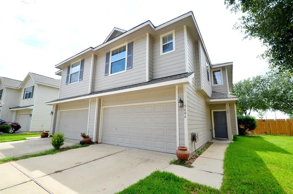 $2,200 | 5606 Claybeck Lane, Katy, TX 77494