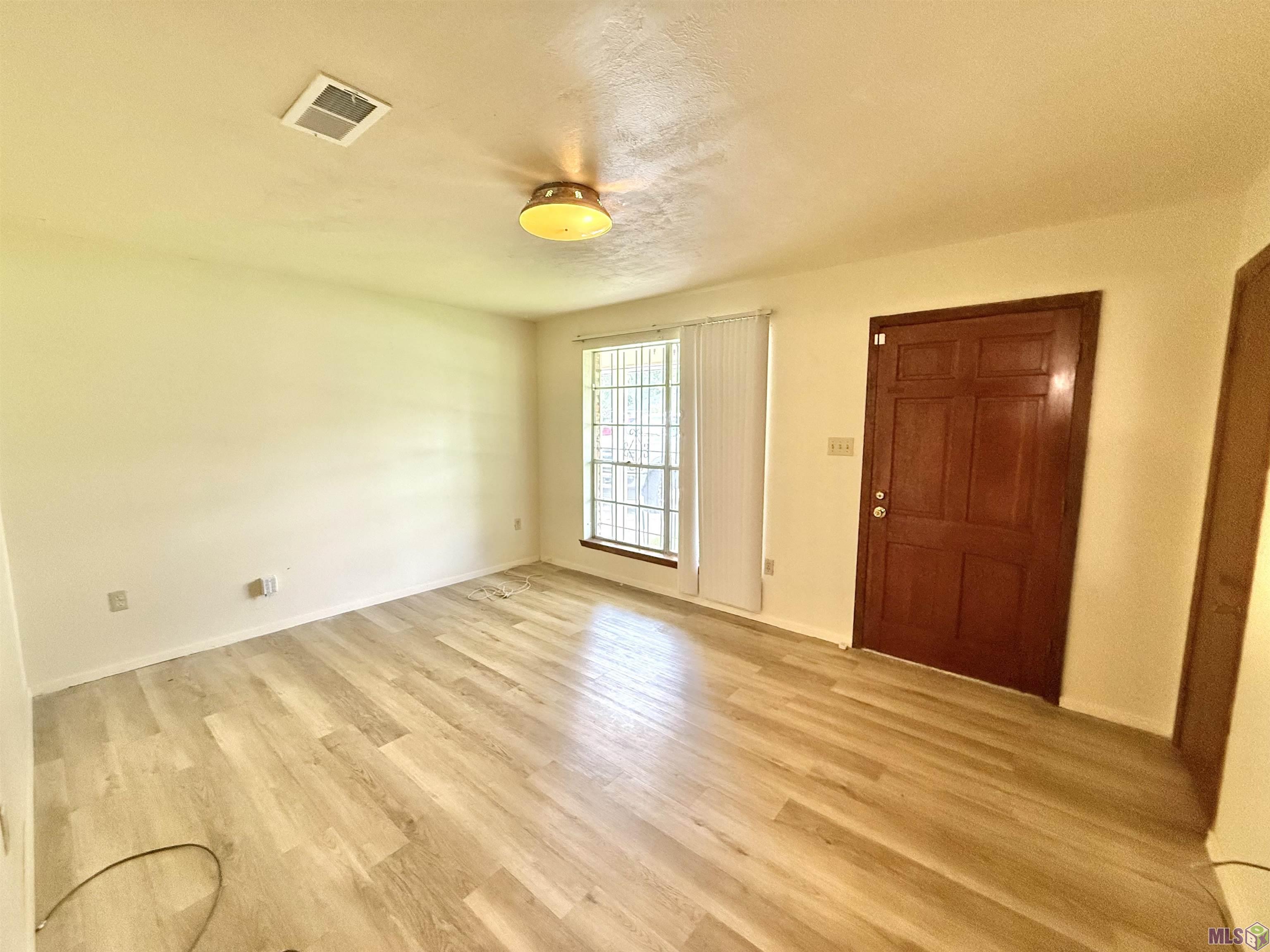 6221 Lotus Street Baton Rouge, LA 70812 - Photo 12 of 42 Gallery Image 12