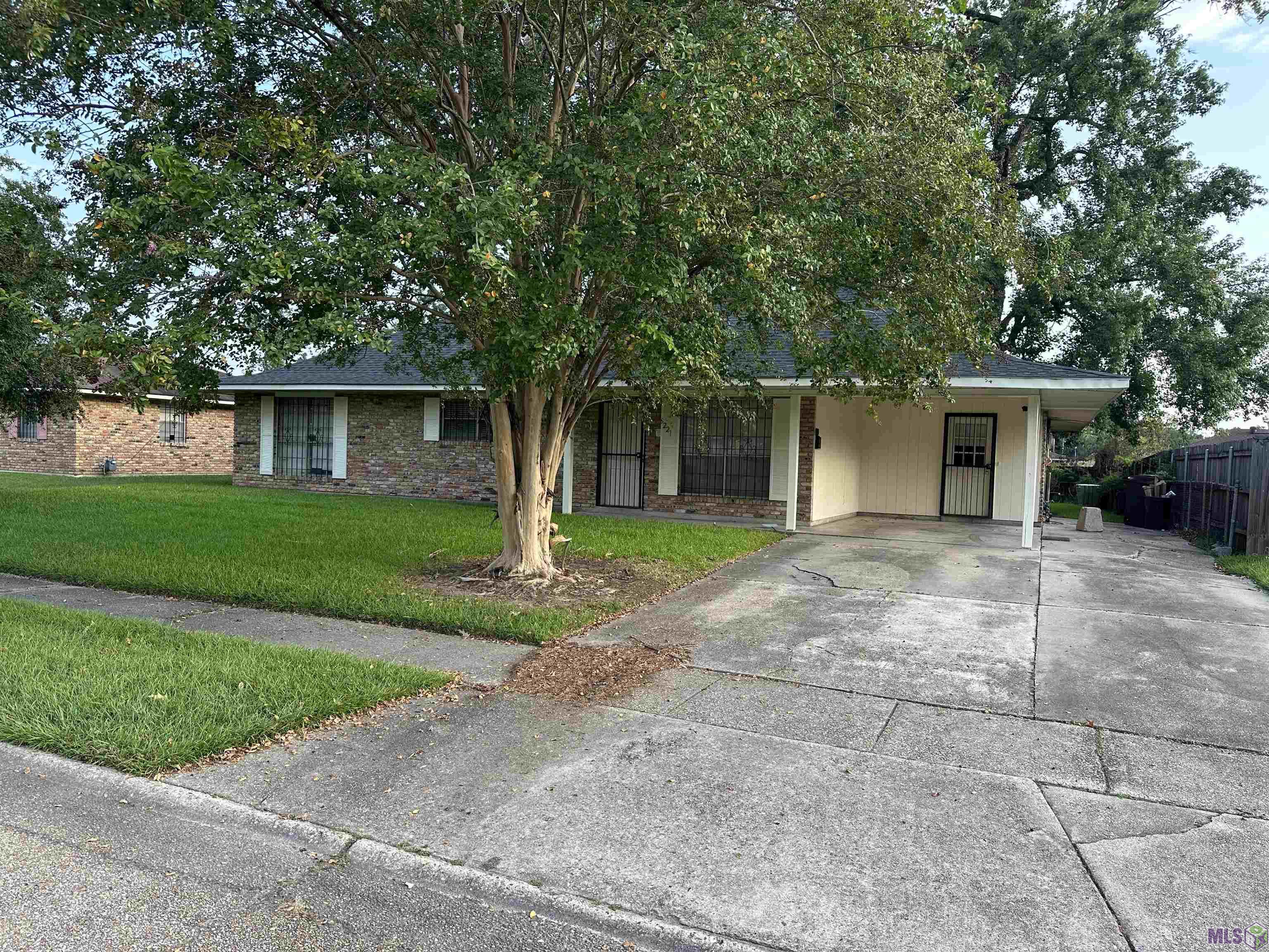 6221 Lotus Street Baton Rouge, LA 70812 - Photo 2 of 42 Gallery Image 2