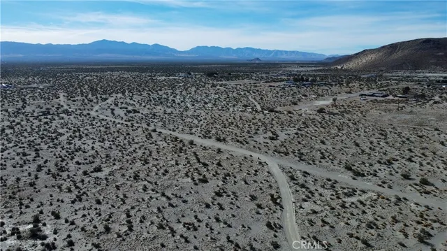 a black and white photo of a picture