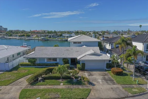 $1,699,000 | 878 Harbor Island, Clearwater Beach, FL 33767