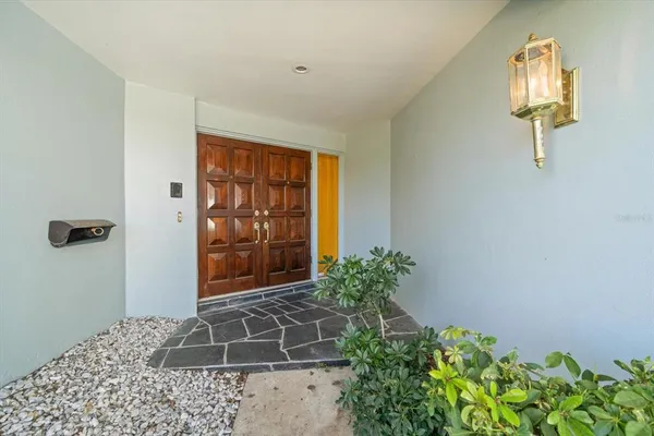 $1,699,000 | 878 Harbor Island, Clearwater Beach, FL 33767