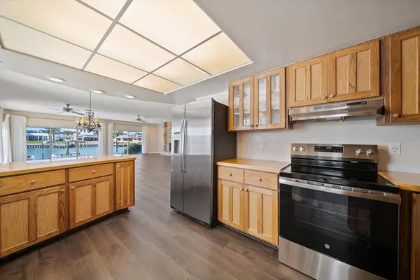 $1,699,000 | 878 Harbor Island, Clearwater Beach, FL 33767