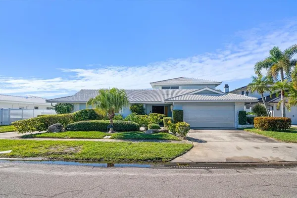 $1,699,000 | 878 Harbor Island, Clearwater Beach, FL 33767