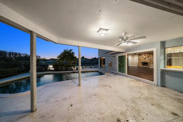 $1,699,000 | 878 Harbor Island, Clearwater Beach, FL 33767