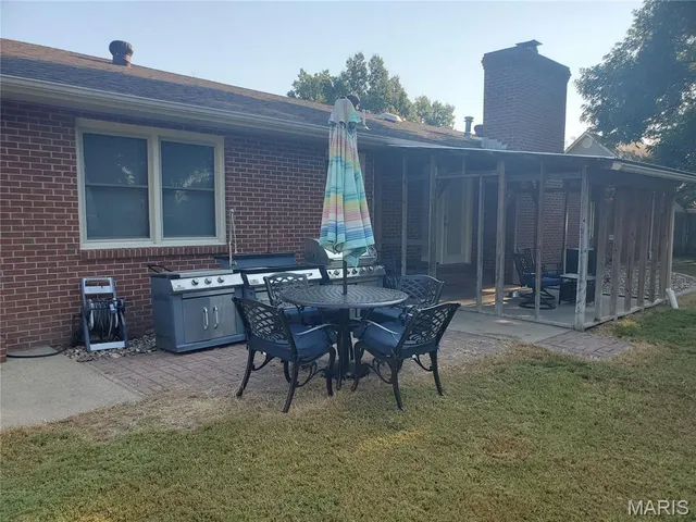 $245,000 | 123 Holmes Drive, Sikeston, MO 63801