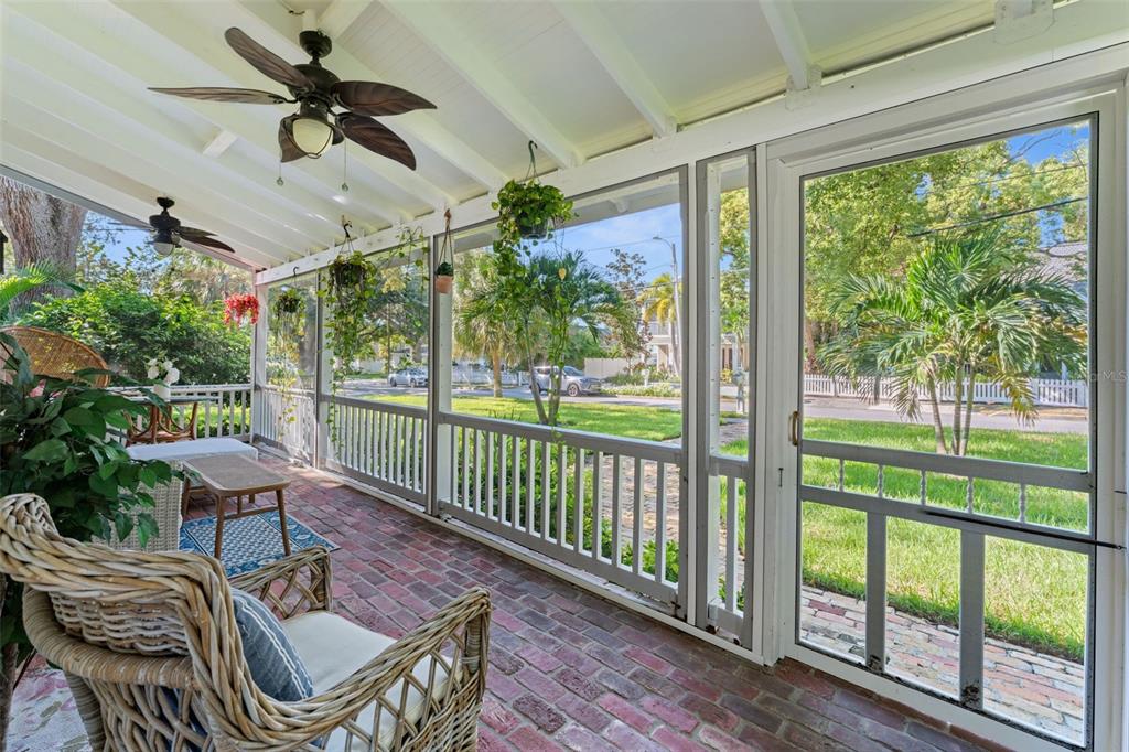 429 Scotland Street Dunedin, FL 34698 - Photo 15 of 78