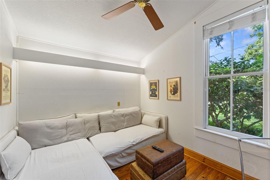 429 Scotland Street Dunedin, FL 34698 - Photo 23 of 78