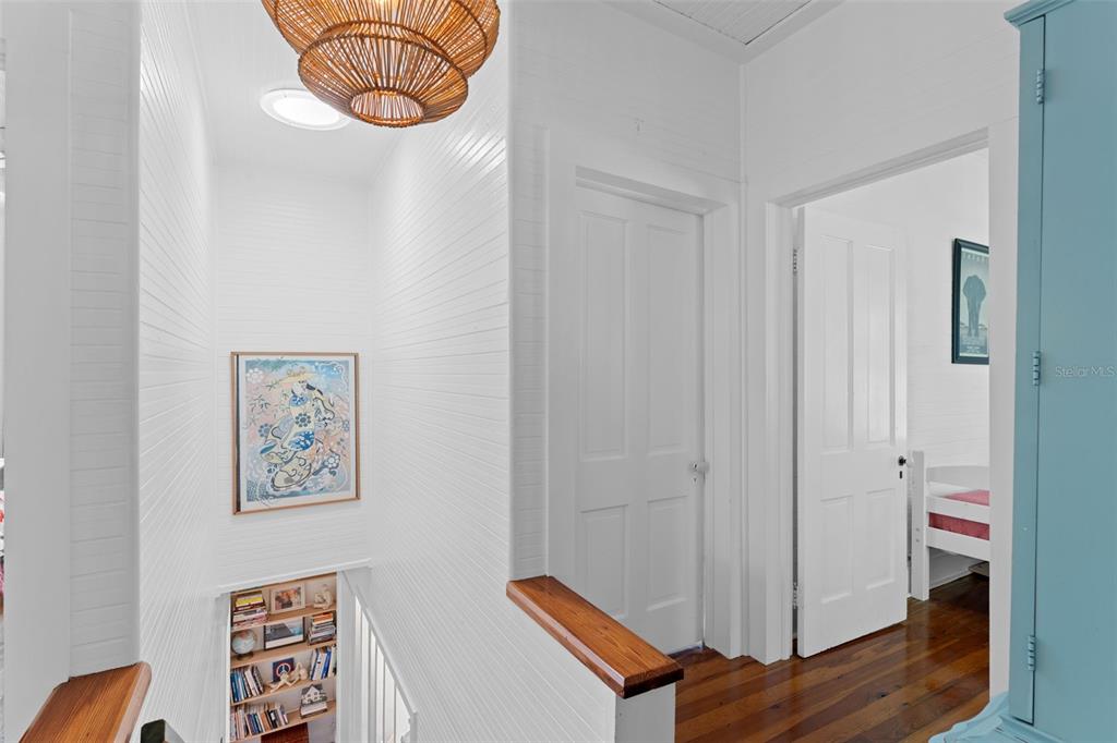 429 Scotland Street Dunedin, FL 34698 - Photo 30 of 78 a view of room with window and wooden floor