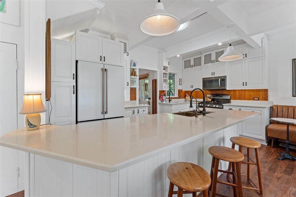 429 Scotland Street Dunedin, FL 34698 - Photo 5 of 78