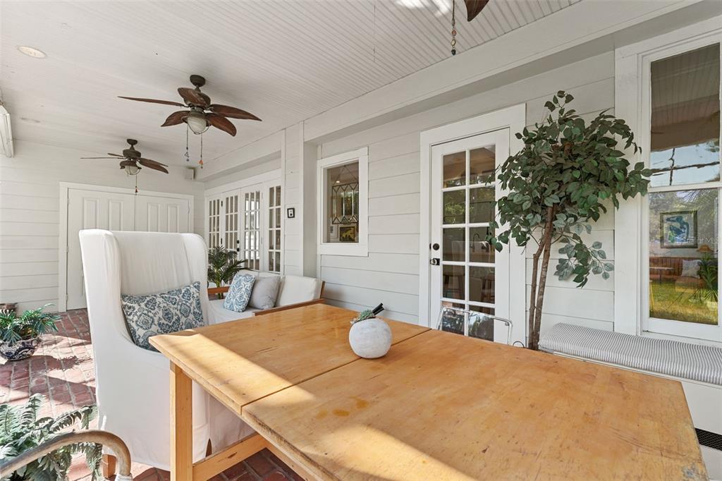 429 Scotland Street Dunedin, FL 34698 - Photo 62 of 78 a view of a dining room with furniture