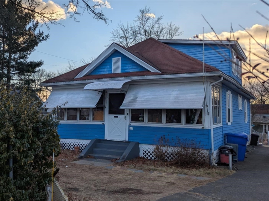 112 Lyons Street Springfield, MA 01151 - Photo 1 of 19