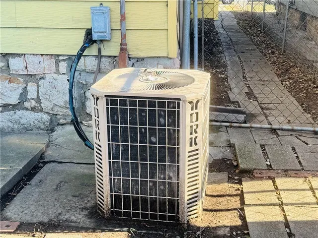 $89,500 | 318 Barat Avenue, Kansas City, MO 64123