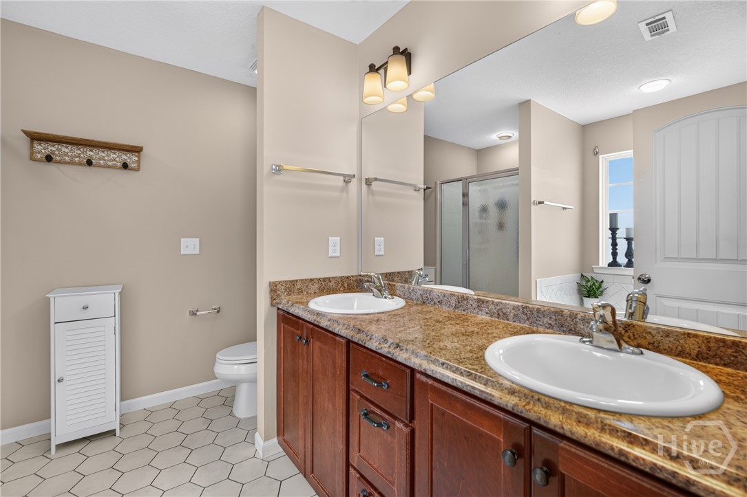 189 Oak Harvest Ridge Midway, GA 31320 - Photo 28 of 61
Master Bath