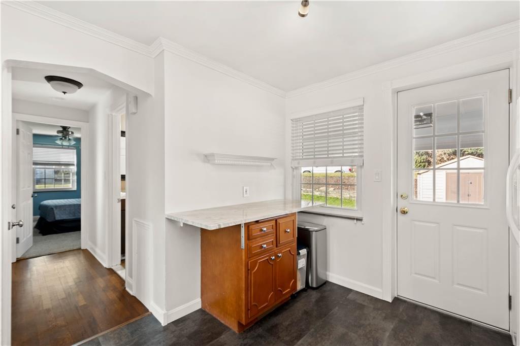1037 Hastie Road Pittsburgh, PA 15234 - Photo 11 of 24 Gallery Image 11