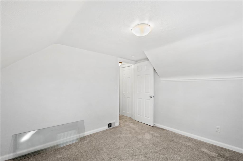 1037 Hastie Road Pittsburgh, PA 15234 - Photo 18 of 24 Gallery Image 18