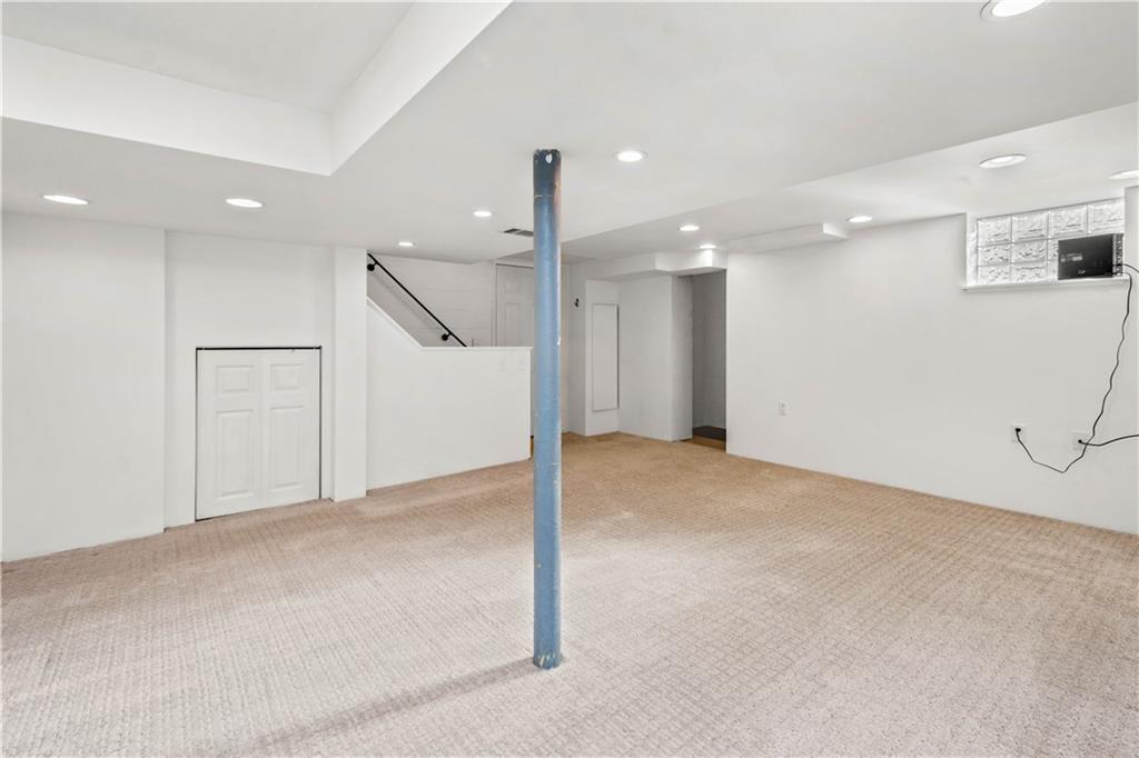1037 Hastie Road Pittsburgh, PA 15234 - Photo 20 of 24 Gallery Image 20