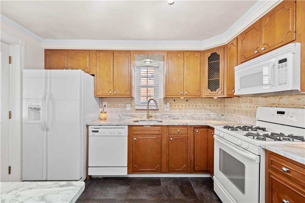 1037 Hastie Road Pittsburgh, PA 15234 - Photo 8 of 24 Gallery Image 8