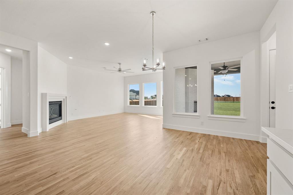 167 Springfield Street Rhome, TX 76078 - Photo 12 of 36