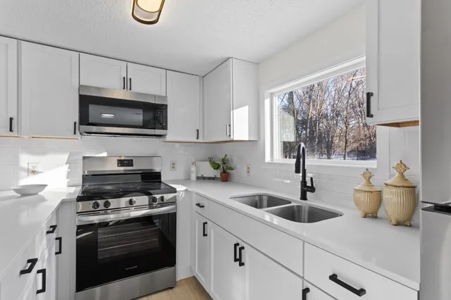 $299,000 | 516 Dayton Road, Champlin, MN 55316