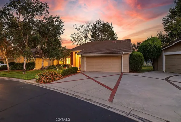 $1,788,900 | 2021 Rosemont Avenue, Unit 3, Pasadena, CA 91103
