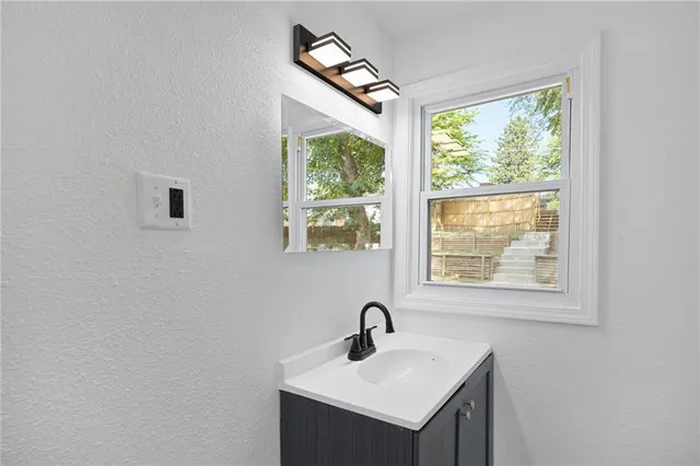 $167,900 | 1207 South 23rd Street, St. Joseph, MO 64507