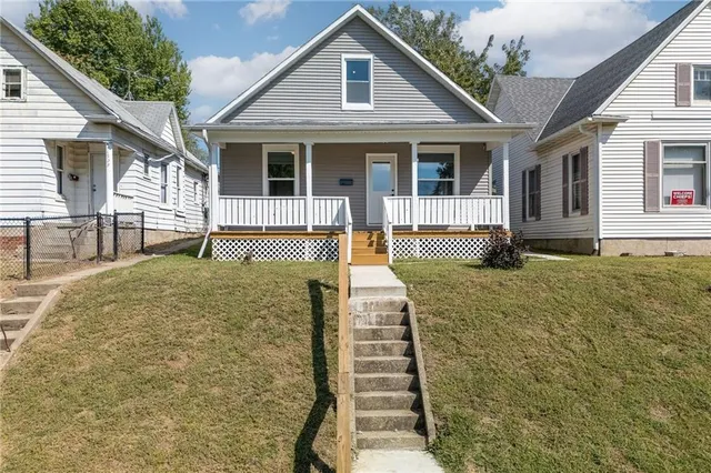 $167,900 | 1207 South 23rd Street, St. Joseph, MO 64507