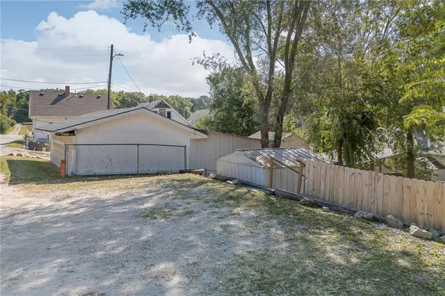 $167,900 | 1207 South 23rd Street, St. Joseph, MO 64507